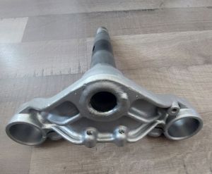 Orig. diel YAMAHA, Spodné uloženie tlmičov/UNDER BRACKET COMP. (3BR-23340-10)